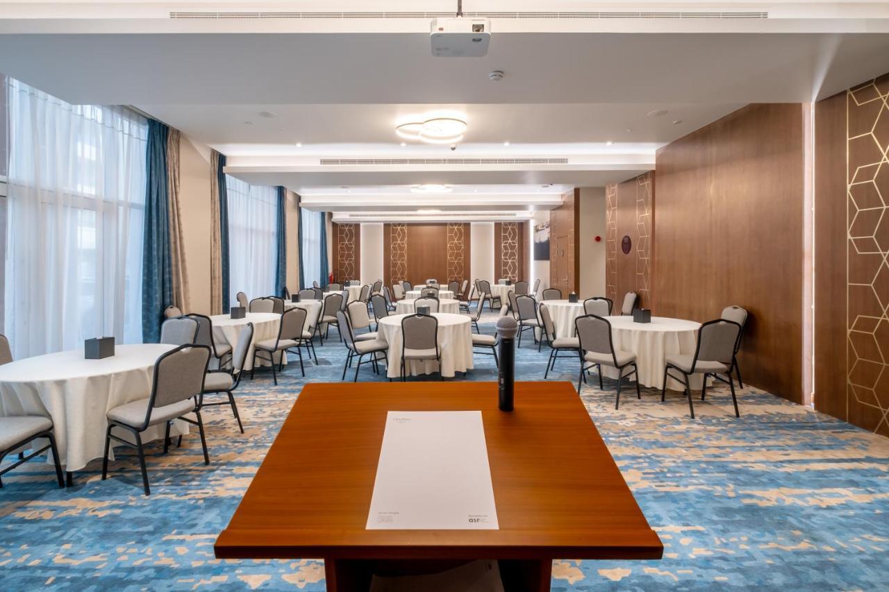 Citadines Al Ghubrah 4* Mascate